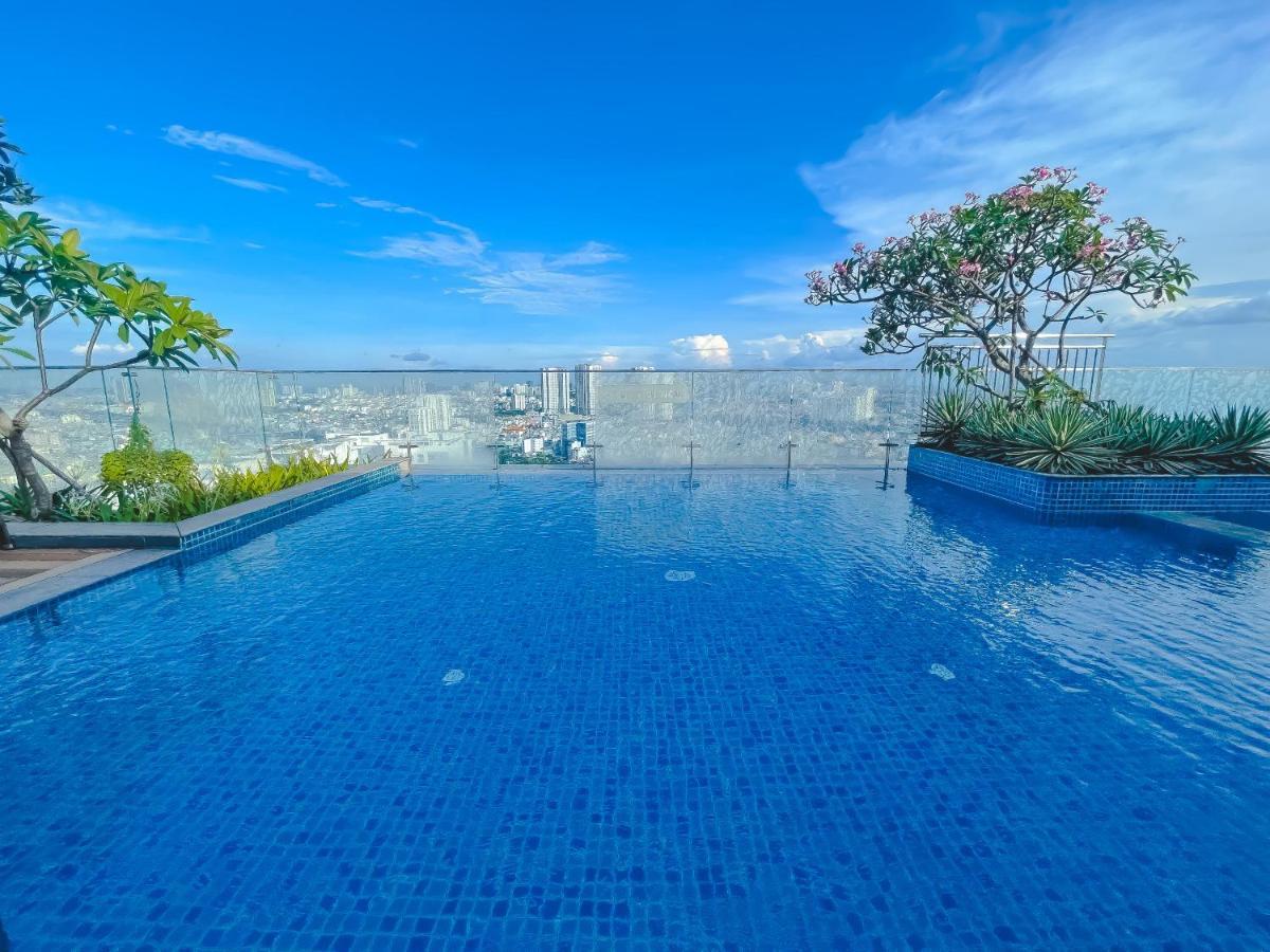 Luxury Gold Apartment 86 -Rooftop Pool Central City Ho Chi Minh City Bagian luar foto